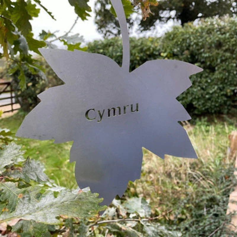 Image of Poppy Forge Falling Leaves - Bare Metal/ready To Rust - W20 X H25cm - Cymru