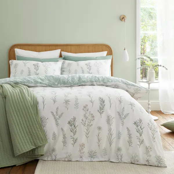 Image of Bianca Bianca Cotton 200 TC Wild Flowers White Bedding Set - Double