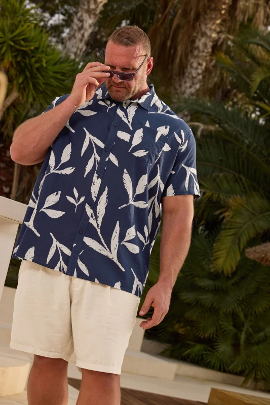 Image of BadRhino BadRhino Men Palm Leaf Linen Shirt in Dark Navy Size: 4X-Large Dark Navy 4XL Male 5063589027719