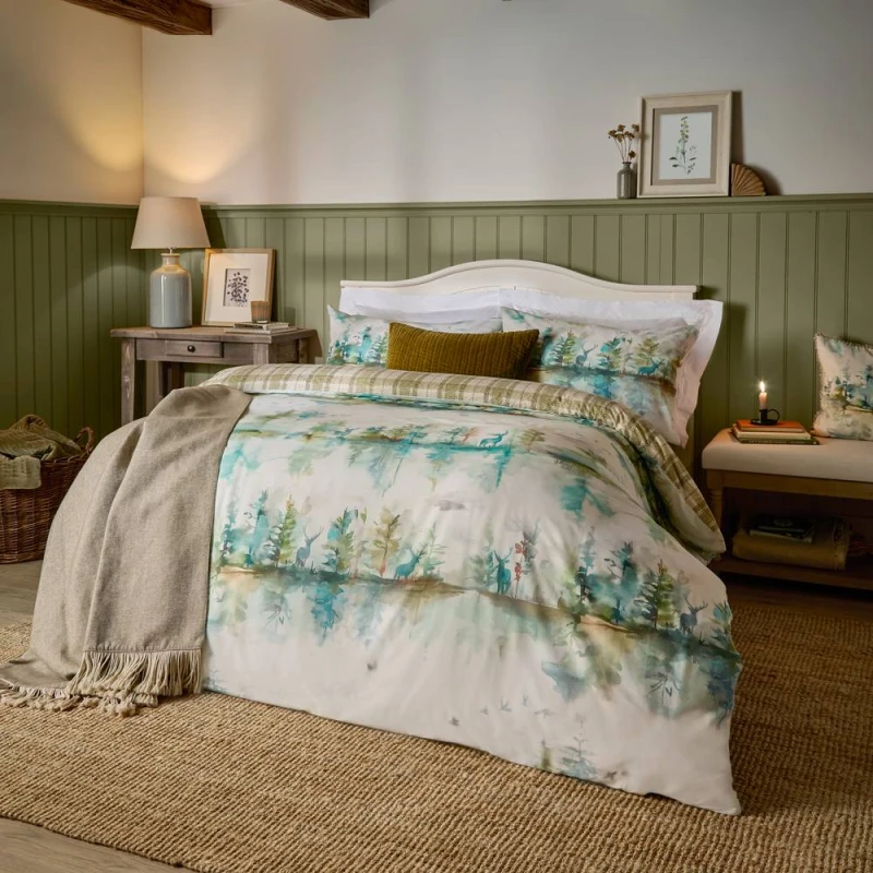 Image of Voyage Maison Wilderness 100% Cotton Duvet Cover Set in Green Size: Single Green Unisex Single