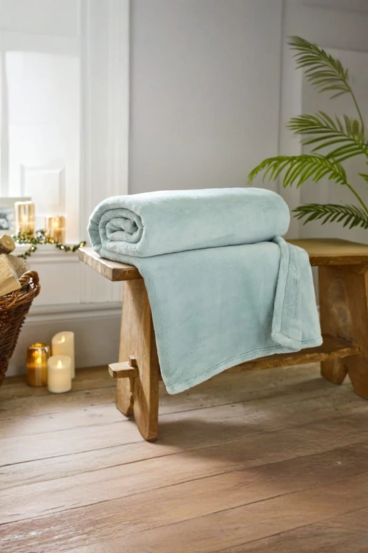 Image of The Lyndon Company The Lyndon Company Luxury Coco Touch Flannel Throw 140x180cm - Ultra Soft Blanket in Light Blue Size: 140cm x 180cm Light Blue 14