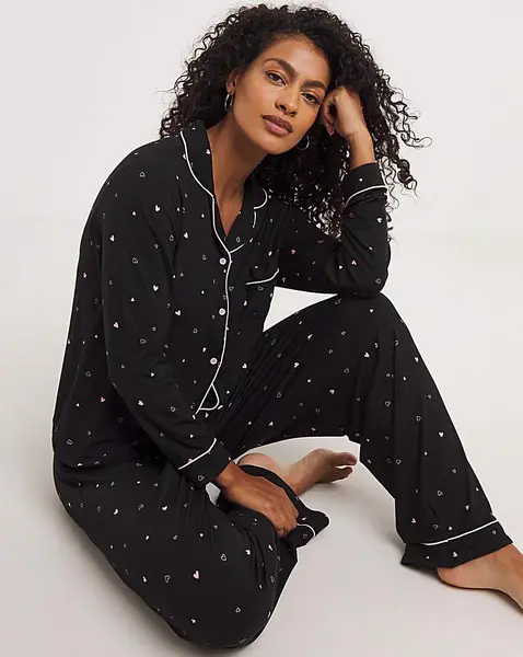 Image of Boux Avenue Boux Avenue Large Heart Long PJ Set Black MIX Female 10 QV71701