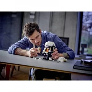 Image of LEGO Star Wars Stormtrooper Helmet Display Set