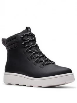 Image of Clarks Clarks Cloudsteppers Step Explorhi Ankle Boot