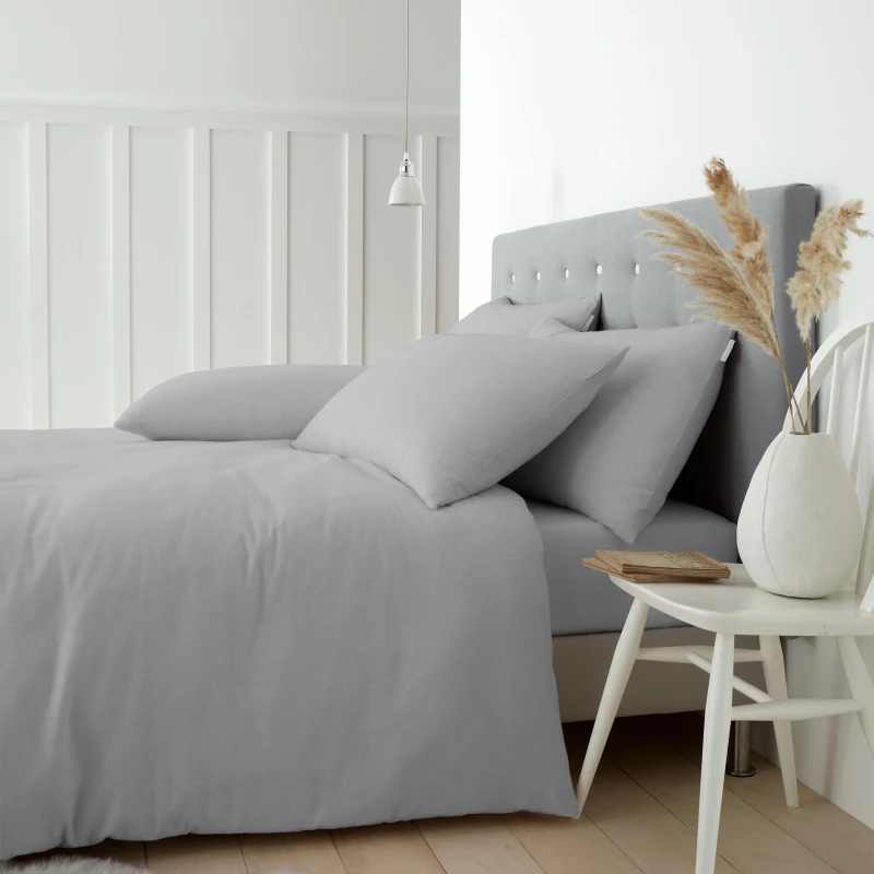 Image of Catherine Lansfield Catherine Lansfield 'Brushed Cotton' Duvet Cover Set in Grey Size: Single Grey Single Unisex 5057681115726