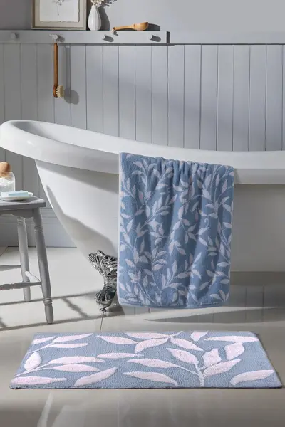 Image of Dreams & Drapes 'Sandringham' 100% Cotton Jacquard Bath Mat Blue