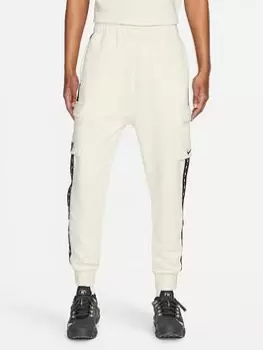 Image of Nike Nsw Repeat Fleece Cargo Pant, Beige, Size L, Men