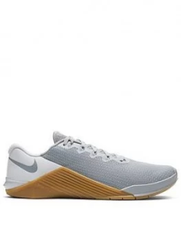 Image of Nike Metcon 5 - Grey/White/Gum, Grey/White/Gum, Size 7, Men