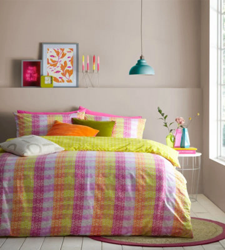 Image of Furn Furn Neola Abstract Striped Reversible Duvet Cover Set Size: King Multi King Unisex 5025532733498