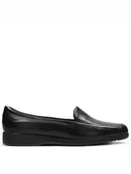 Image of Clarks Georgia Womens Extra Wide Casual Shoes womens Loafers / Casual Shoes in Black