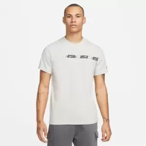 Image of Nike Sportswear T-Shirt Mens - Beige
