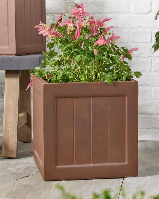 Image of Dibor Brown Medium Fibreclay Summer Outdoor Garden Planter Plant Pot Brown Unisex M