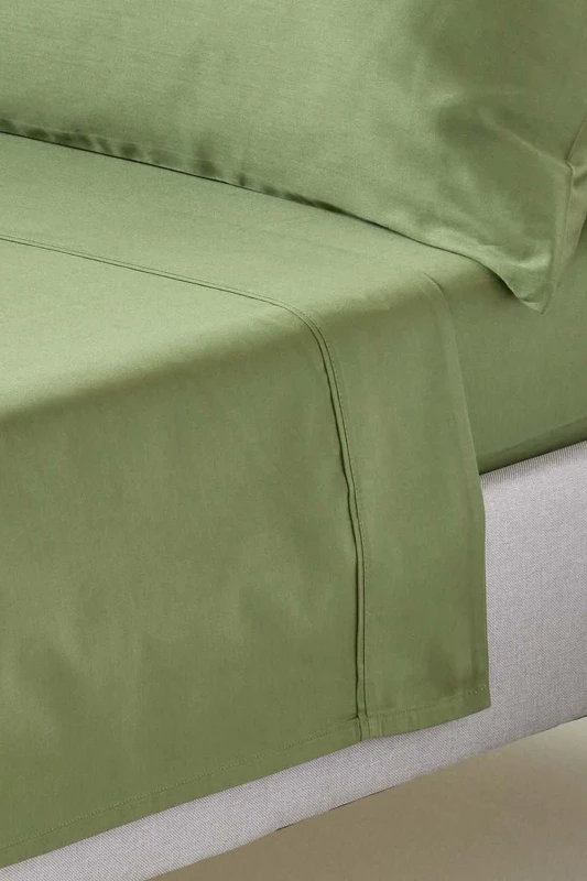 Image of HOMESCAPES Moss Green Organic Cotton Flat Sheet 400 Thread Count, King - Moss Green - Homescapes BL1483C