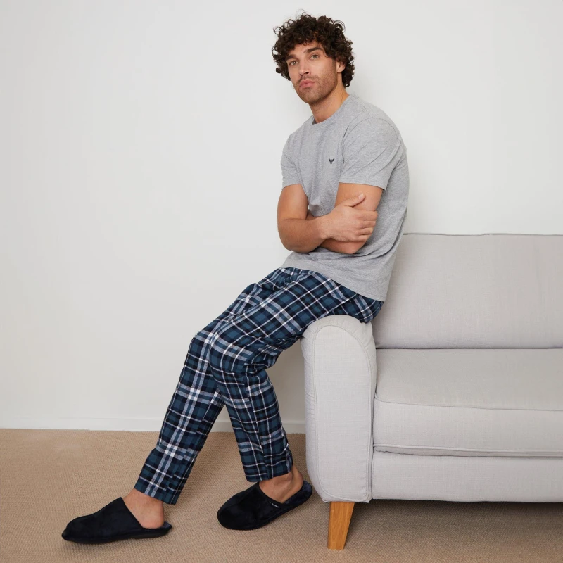 Image of Threadbare Threadbare Men 'Delano' Cotton Blend Pyjama Set in Light Grey Size: 2X-large Light Grey XXL Male 7625914849120