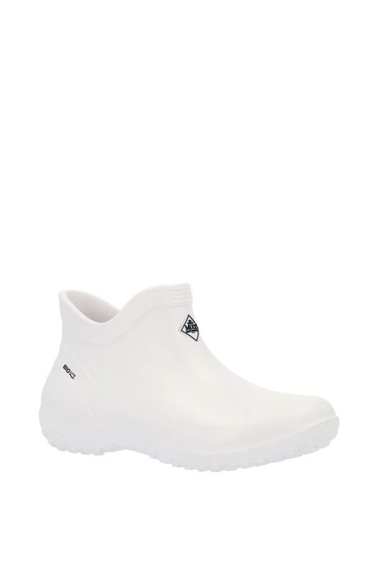 Image of Muck Boots Womens Muckster Lite Ankle Boot in White Size: 8 White Female 8