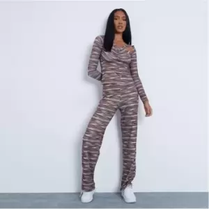 Image of I Saw It First Ruched Cut Out Top And Trousers Loungewear Set - Brown