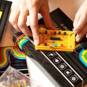 Image of EIGHT Electronic Games Lab Kit