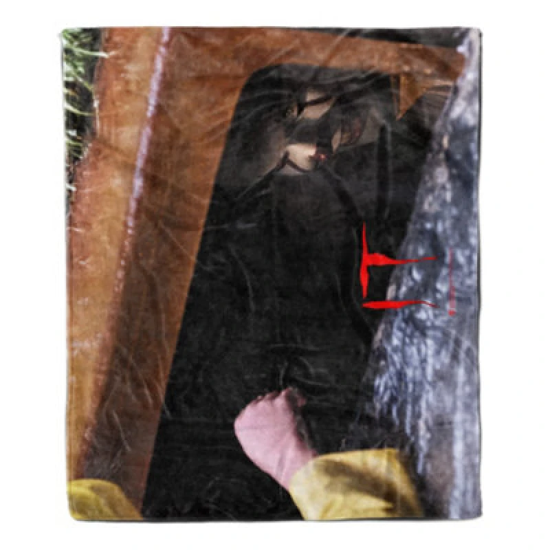 Image of IT Chapter 1 (2017) Pennywise Fleece Blanket - L