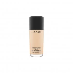 Image of Mac Studio Fix Fluid SPF 15 Foundation Nc15