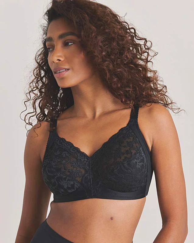 Image of Triumph Triumph Delicate Doreen NonWired Bra Blk Black - Triumph - Size: 36B Black Female 36B CN73701
