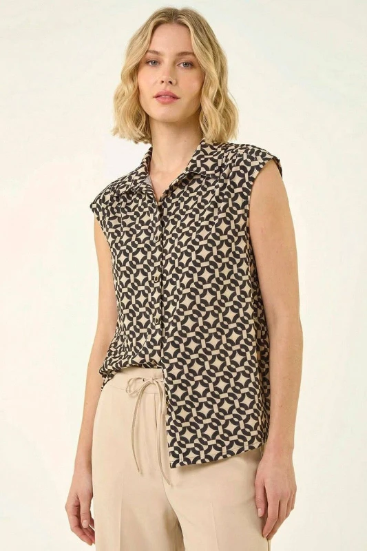 Image of Roman Womens Geometric Sleeveless Shirt in Black Size: 18 Black Female 18