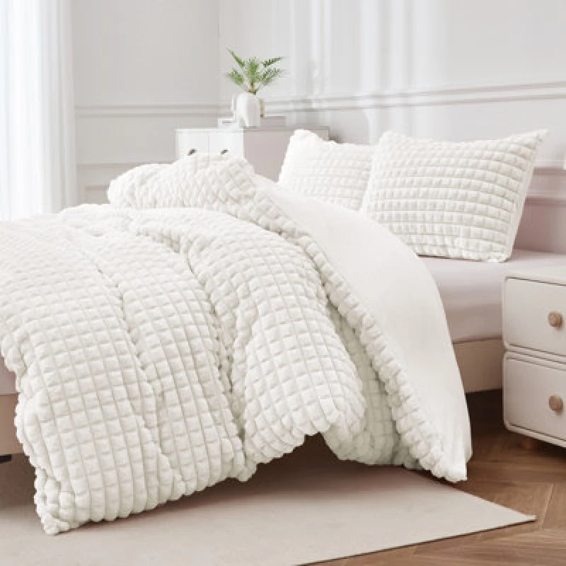 Image of Ezysleep Ezysleep Super Soft Luxury Faux Fur Box Duvet in Cream Size: Double Cream Double Unisex 0721545366825