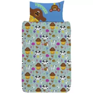 Image of Hugs All Round Reversible Duvet Cover Set (Single) (Multicoloured) - Hey Duggee