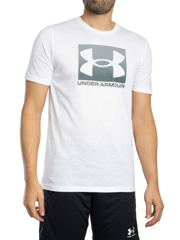 Image of Under Armour Loose Boxed Sports Graphic T-Shirt White M