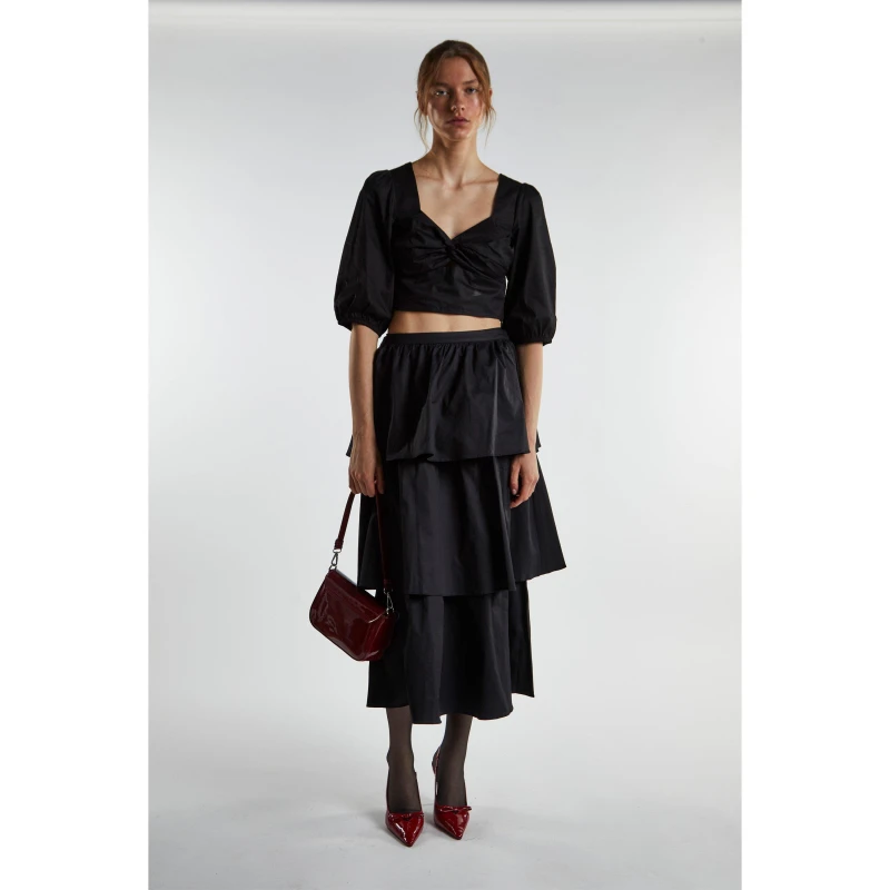 Image of Glamorous Black Twist-Front Crop-Top Black female 8 (XS)