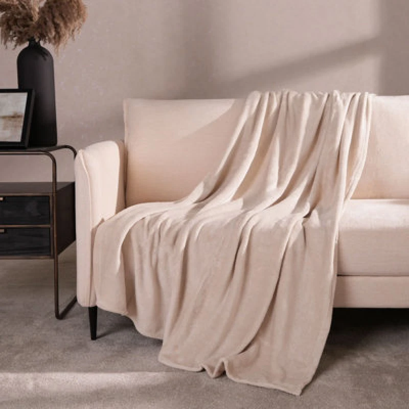 Image of OHS OHS Ultra Soft Flannel Fleece Throw Blanket in Light Brown Size: 120cm x 150cm Light Brown 120cm x 150cm Unisex 5027434145898