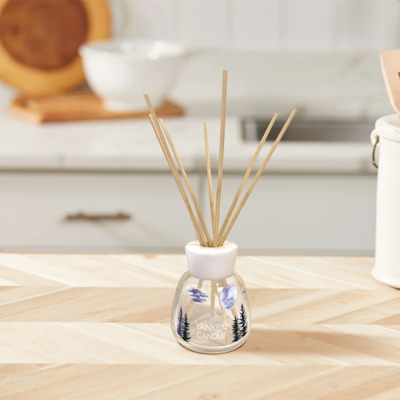 Image of Yankee Candle Midsummers Night 43895830806683