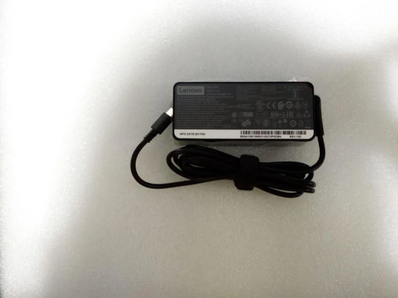 Image of Lenovo FRU01FR026 65W USB-C AC Adapter with UK Plug
