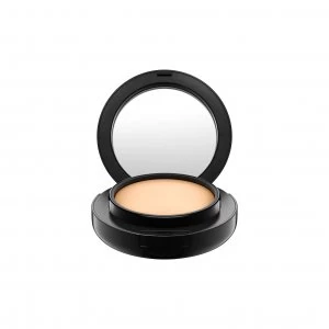 Image of MAC Studio Tech Foundation Nc25