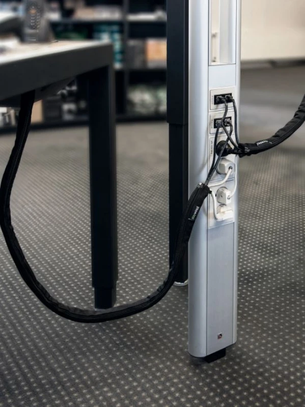 Image of Vivolink PROZIPSLEEVE6.5 cable sleeve Black