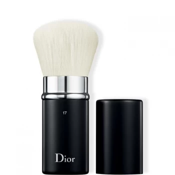Image of Dior Backstage Kabuki Brush No. 17 - 17 Kabuki