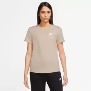 Image of Nike Sportswear Womens Club T-Shirt - Cream