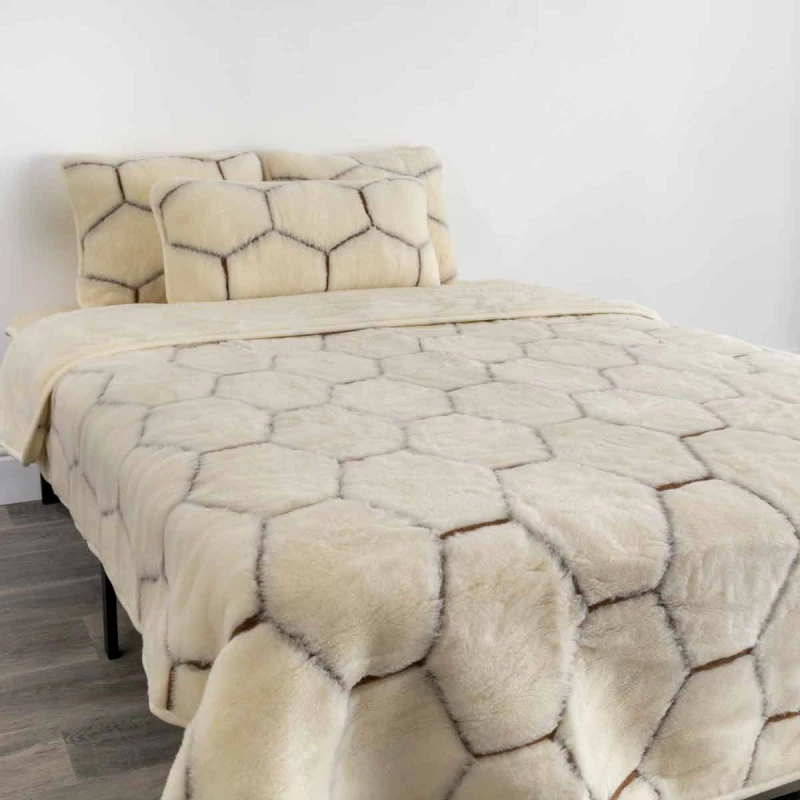 Image of Native Natural Cashmere Wool Quilt - Natural Hex Natural