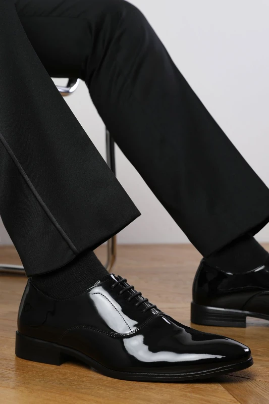 Image of Where's That From Where's That From Men 'Michael' Oxford Lace Up Work Dress Shoes in Black Size: 11 Black 11 Male 5059283410025