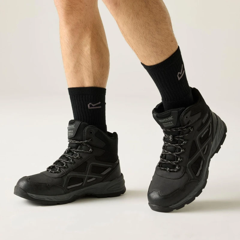 Image of Regatta Regatta Men Vendeavour Walking Boots in Black Size: 6.5 Black 6.5 Male 5063019175683