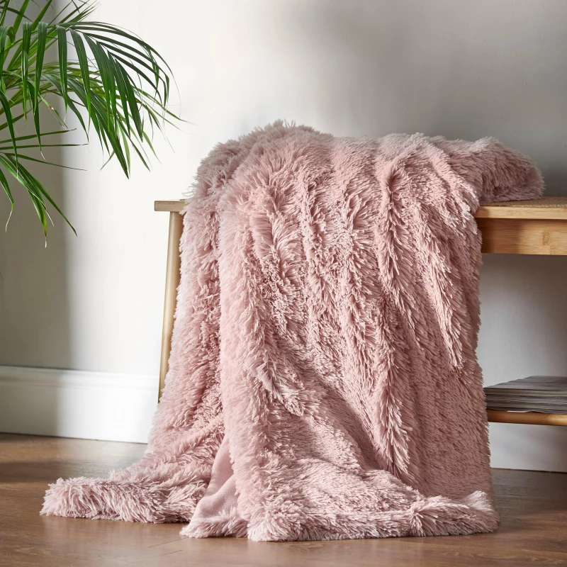 Image of Cuddly Faux Fur Supersize Family Throw Blanket 245cm x 280cm