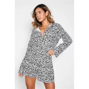 Image of I Saw It First Leopard Plisse Shorts - White