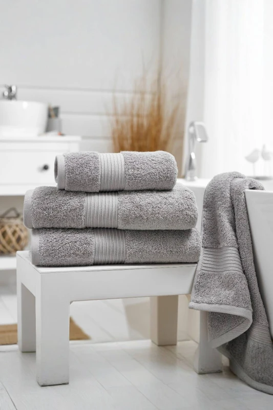 Image of Deyongs Bliss Pima 4 Piece Towel Bale - 2 x Hand & x 2 Bath Towels in Light Grey Light Grey Unisex