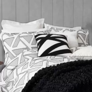 Image of Nalu Nicole Scherzinger Alana Clipped Jacquard Single Duvet Cover, White & Black