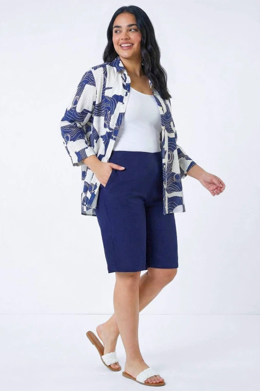 Image of Roman Womens Curve Knee Length Elastic Waist Stretch Shorts in Navy Size: 18 Navy Female 18