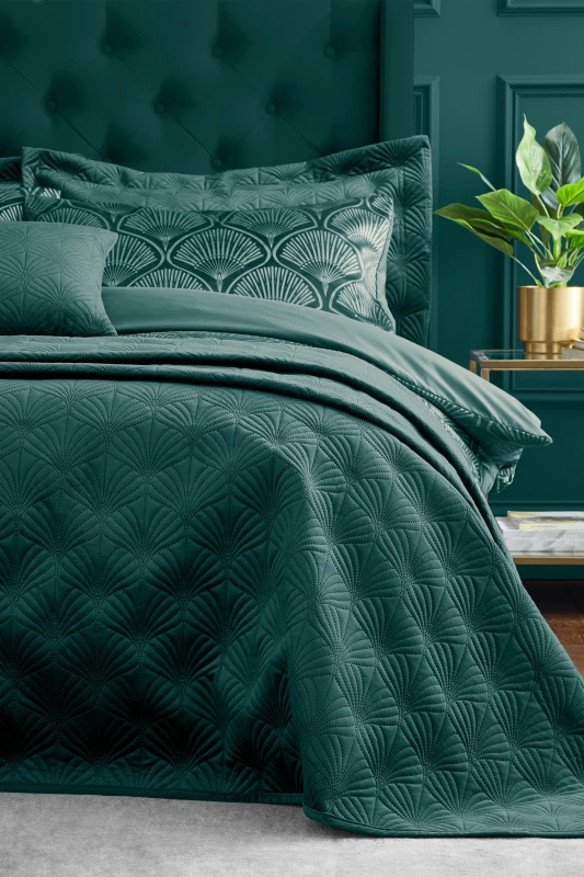 Image of Catherine Lansfield Art Deco Pearl Quilted Quilted Bedspread Bedspreads 220x230cm Green 41781818000