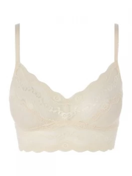 Image of b.temptd Lace kiss bralette Nude