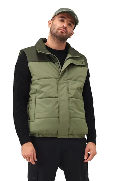 Image of Regatta 'Hawfinch B/W' Baffled Insulated Bodywarmer Green