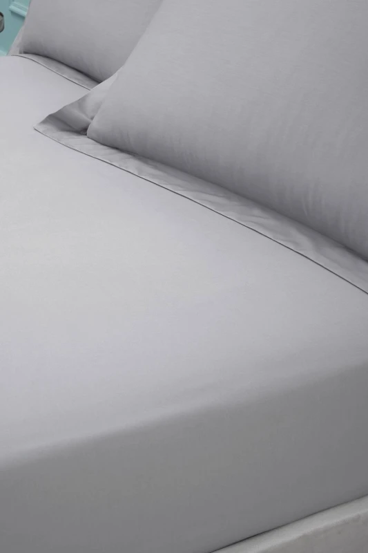 Image of Bianca '180 Thread Count Egyptian Cotton' Fitted Sheet in Silver Size: Single Silver Unisex Single