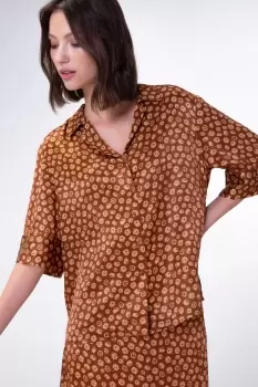 Image of Geraldine Resort Shirt, Toffee Daisy / 6