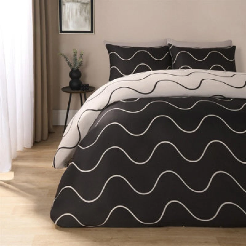Image of OHS OHS Wavy Duvet Cover Bedding Set Pillowcases Reversible Quilt Soft Lines in Black Size: Double Black Double Unisex 5027434203918